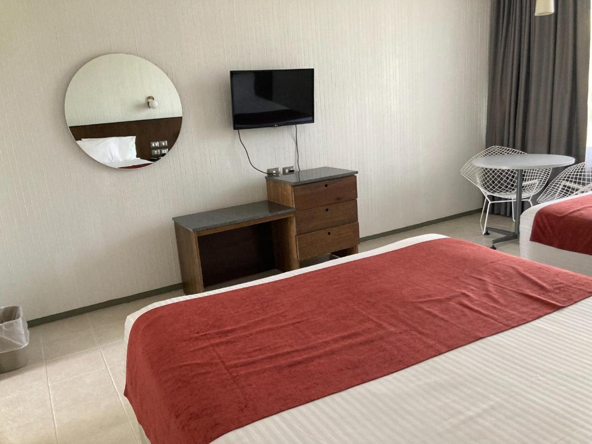 Hotel Y Parque Acuatico La Caldera Abasolo Eksteriør billede