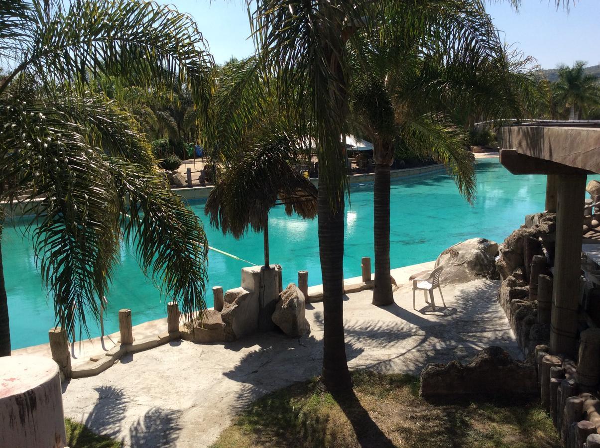 Hotel Y Parque Acuatico La Caldera Abasolo Eksteriør billede