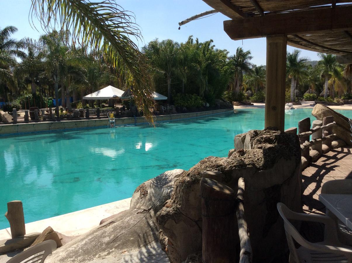 Hotel Y Parque Acuatico La Caldera Abasolo Eksteriør billede