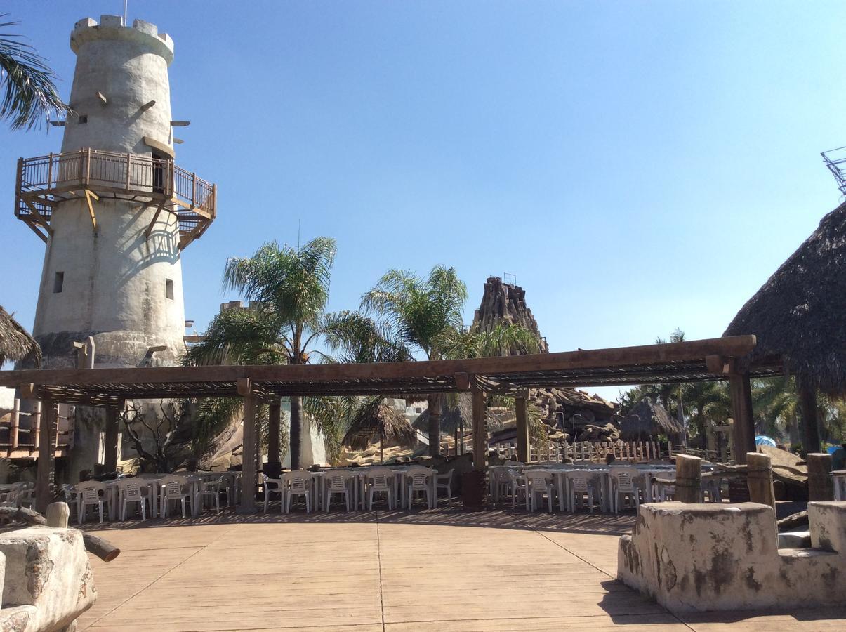 Hotel Y Parque Acuatico La Caldera Abasolo Eksteriør billede